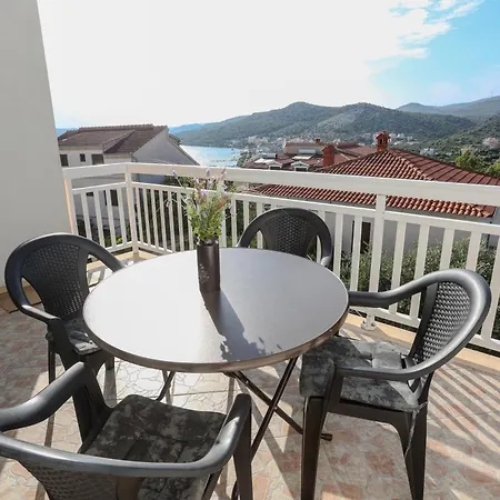 Apartamento Filipovic Seget Vranjica